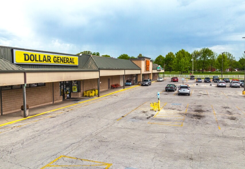 More Photos Of 185 N Kennedy Dr, Bradley Storefront For Lease