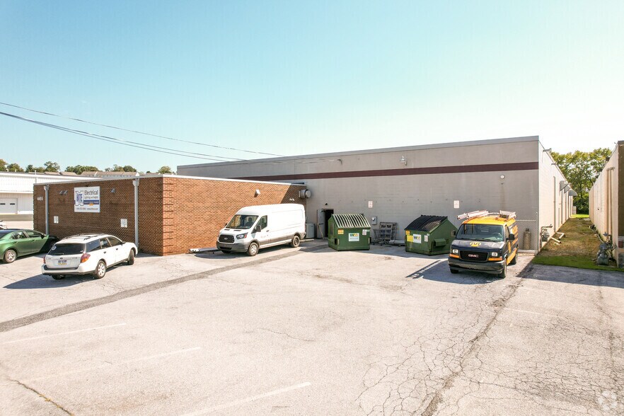 More Photos Of 4455 Chambers Hill Rd, Harrisburg Manufacturing For Lease