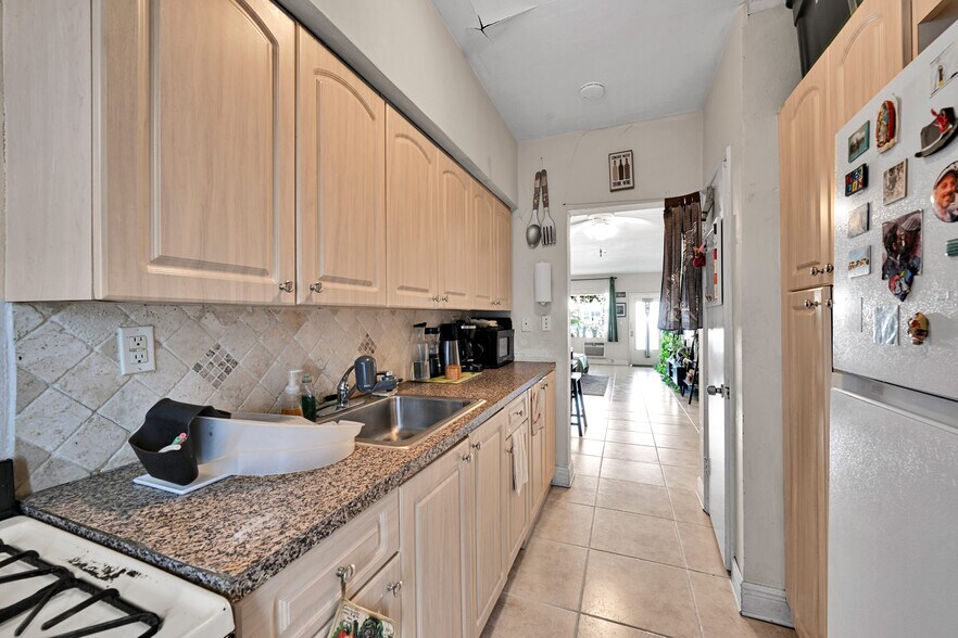 More Photos Of 1240 14th St, Miami Beach Apartments For Sale