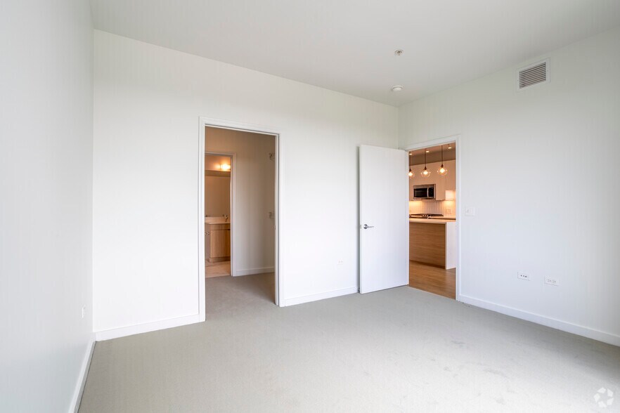 More Photos Of 1133 South Blvd, Oak Park Apartments For Lease