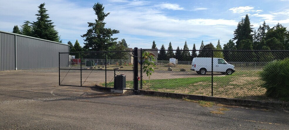 More Photos Of 8186 River Rd NE, Keizer Service For Lease