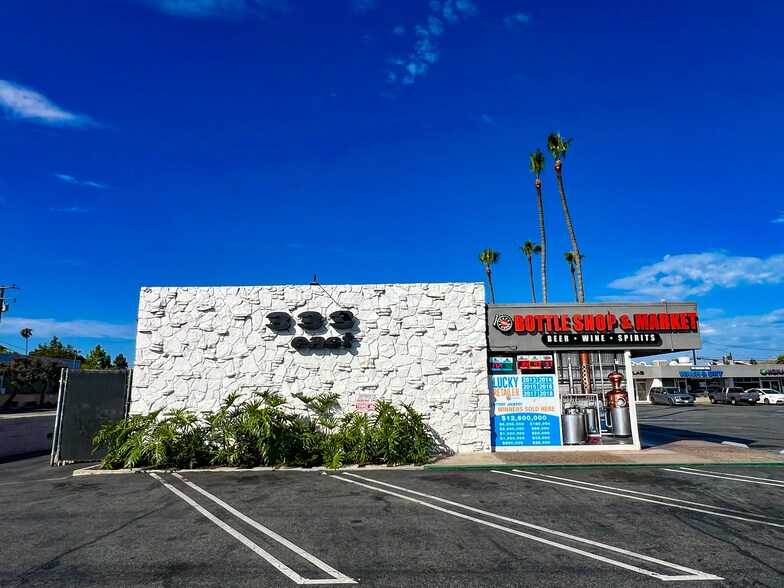 More Photos Of 333 E 17th St, Costa Mesa Freestanding For Sale