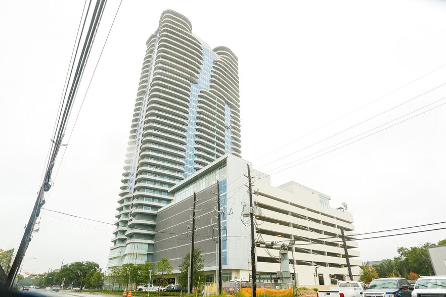 More Photos Of 2929 Weslayan St, Houston Apartments For Lease