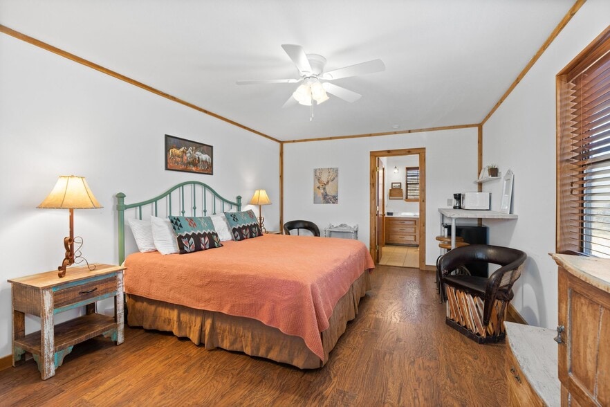 More Photos Of 5322 State Hwy 16 N, Bandera Hospitality For Sale