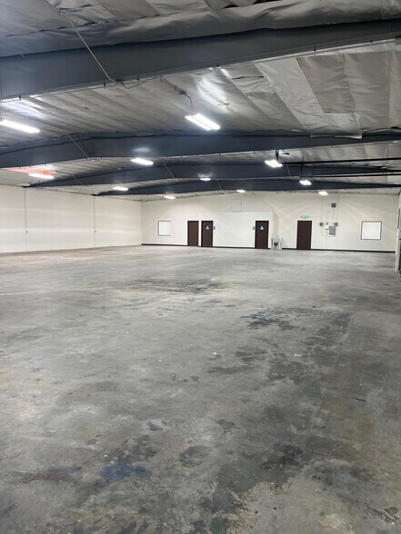 More Photos Of 1810 N Floradale St, South El Monte Warehouse For Lease