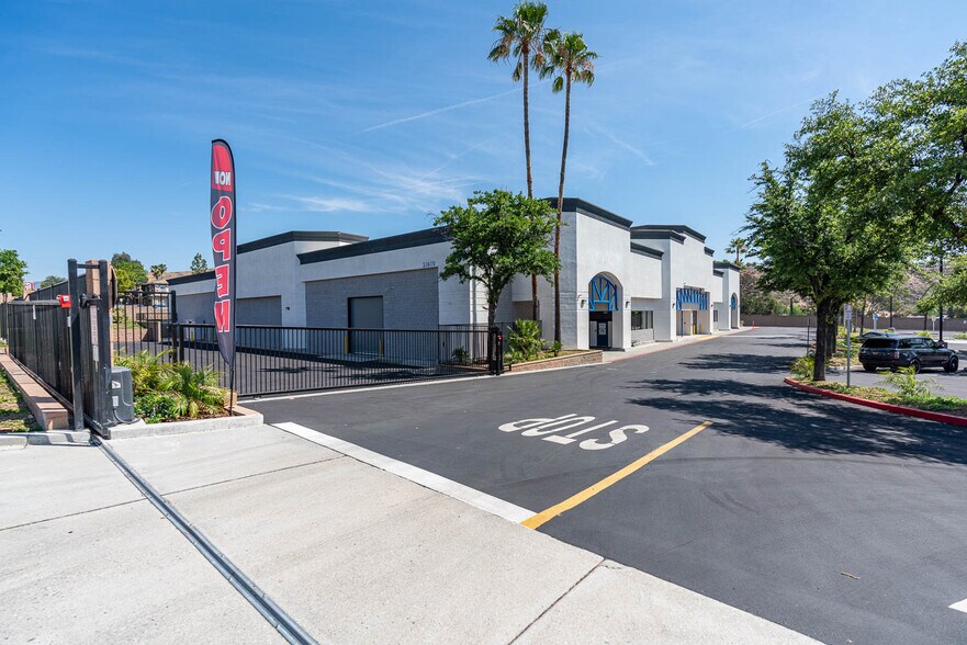 Primary Photo Of 31970 Castaic Rd, Castaic Freestanding For Sale