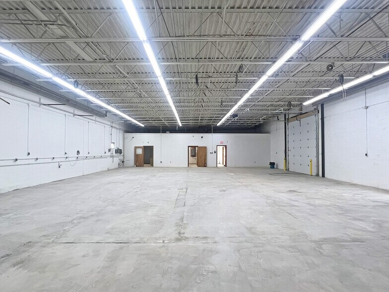 More Photos Of 4300 W Ridge Rd, Erie Manufacturing For Lease