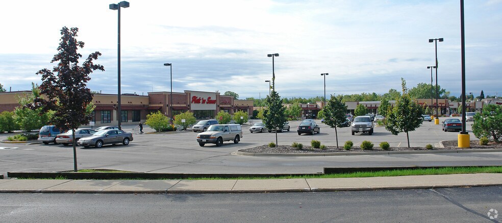 Primary Photo Of 2815-2929 S Chicago Ave, South Milwaukee Unknown For Lease