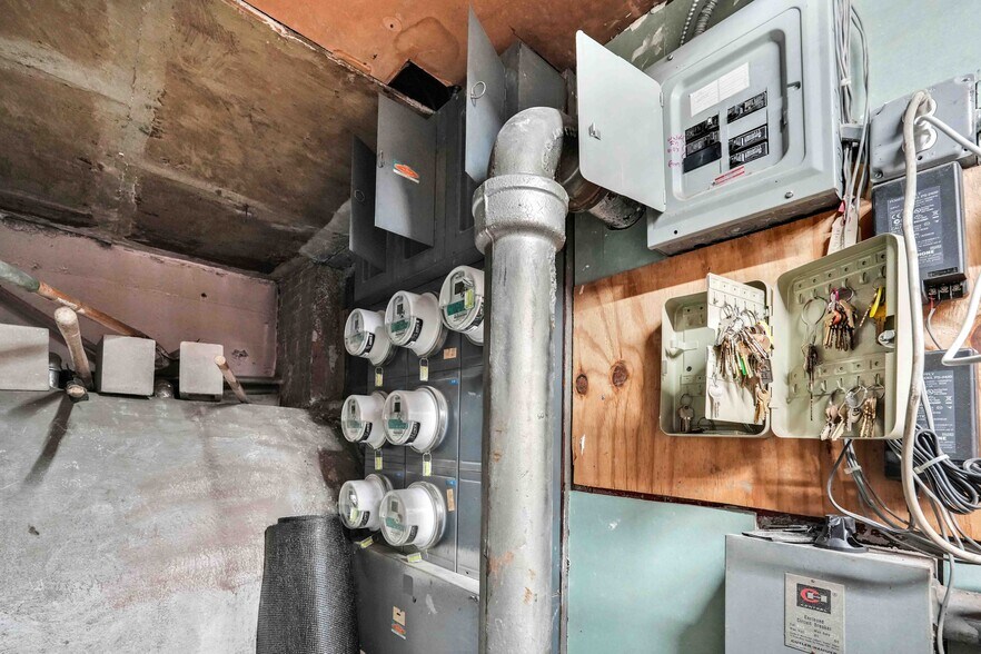 More Photos Of 3155 35th St, Long Island City Apartments For Sale