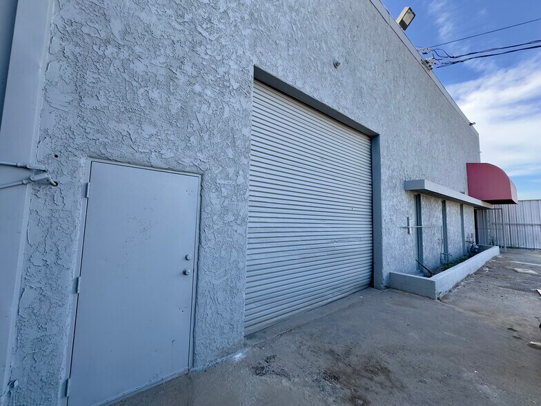 More Photos Of 9819 Glenoaks Blvd, Sun Valley Manufacturing For Sale