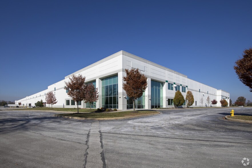 More Photos Of 3720 Langley Dr, Hebron Distribution For Lease