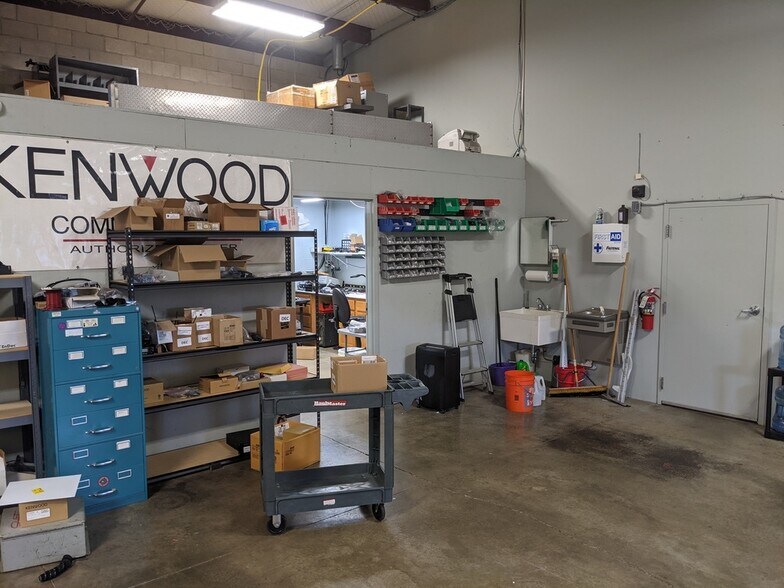 More Photos Of 2801 N Jasper St, Decatur Industrial For Sale