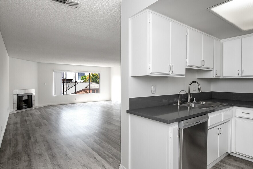 More Photos Of 433 N Louise St, Glendale Apartments For Sale