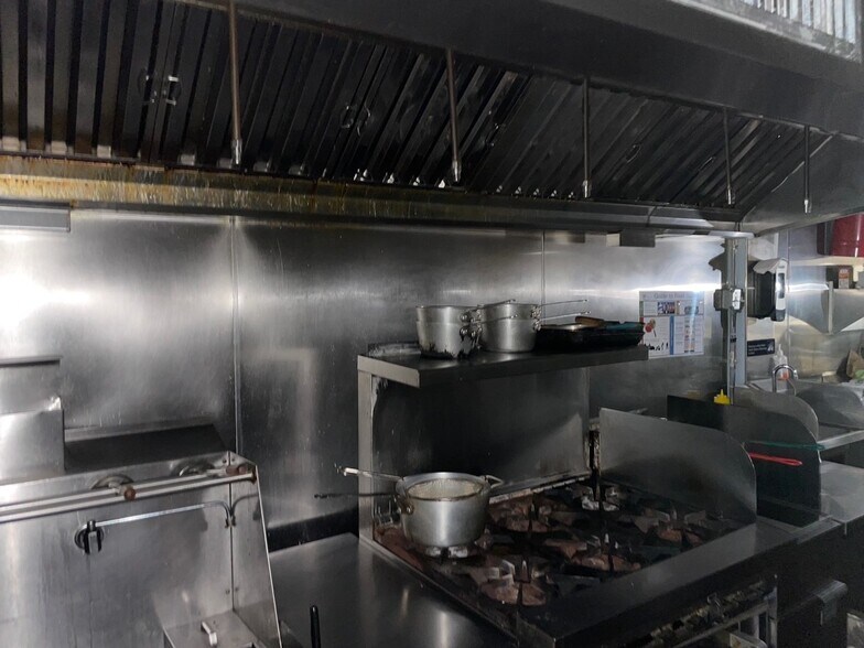 More Photos Of 126 Bala Ave, Bala Cynwyd Storefront Retail Residential For Sale