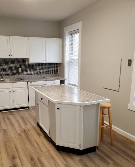 More Photos Of 1584-1586 S High St, Columbus Storefront Retail Residential For Sale