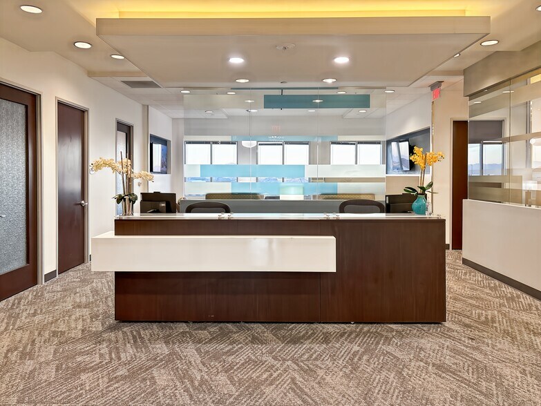 More Photos Of 170 S Green Valley Pky, Henderson Coworking Space