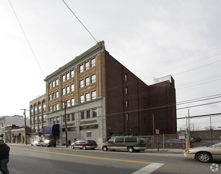 Primary Photo Of 1600 Central Ave, Far Rockaway Office For Lease