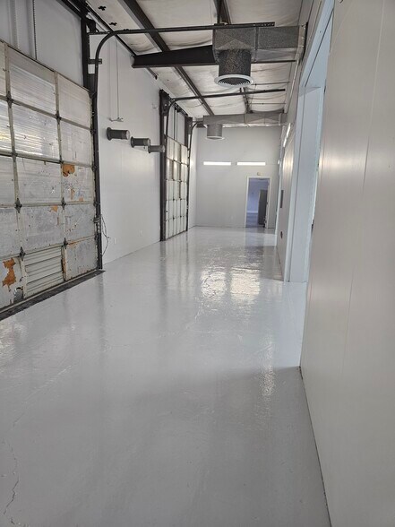 More Photos Of 3111 Hanover Rd, Johnson City Light Manufacturing For Lease