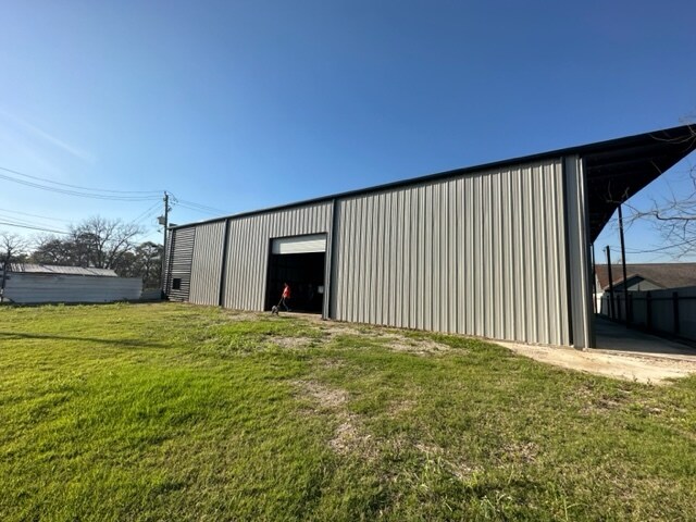 More Photos Of 7902 Irvington, Houston Warehouse For Sale
