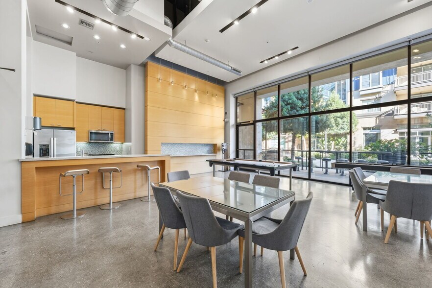 More Photos Of 133 The Promenade N, Long Beach Apartments For Sale