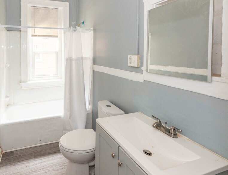 More Photos Of 3210-3212 Walbrook Ave, Baltimore Apartments For Sale