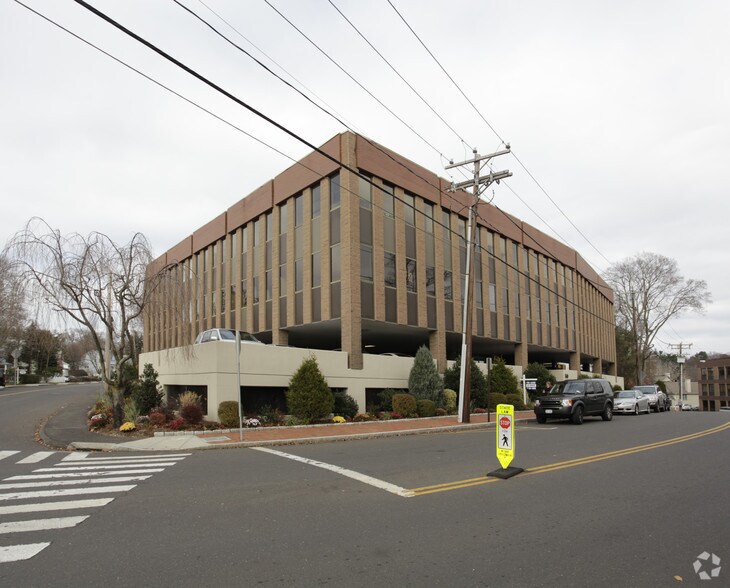 More Photos Of 50 Locust Ave, New Canaan Medical For Lease