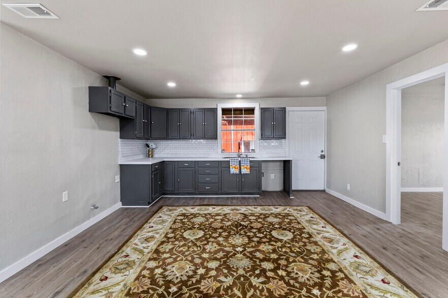 More Photos Of 4704 Judson Rd, Longview Office Residential For Sale