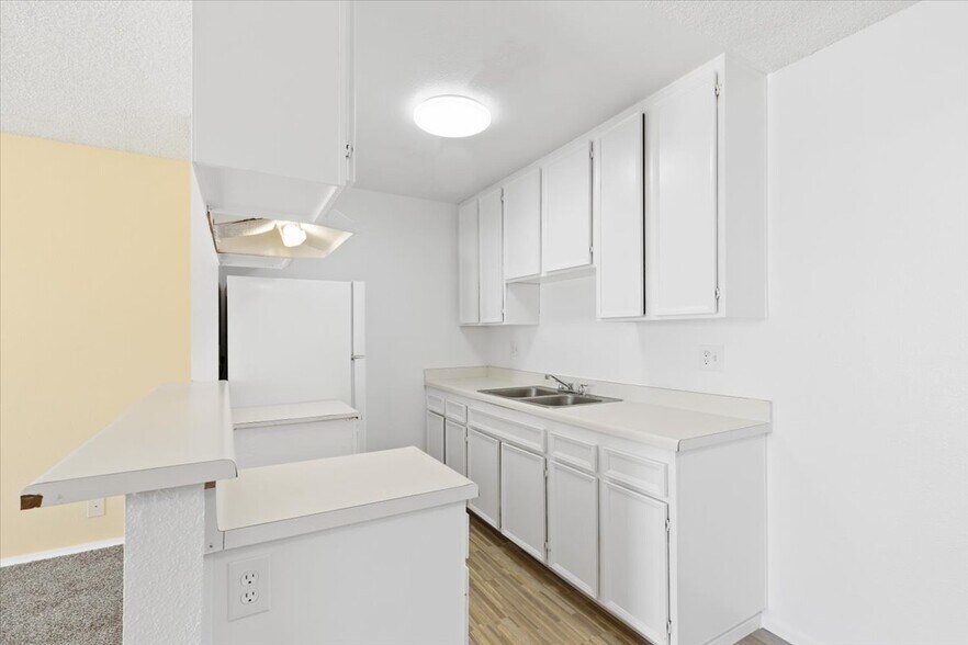 More Photos Of 4250 Beyer Blvd, San Ysidro Apartments For Sale