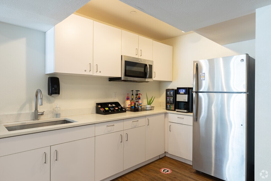 More Photos Of 1300 Cimarron Cir, Fairborn Apartments For Sale