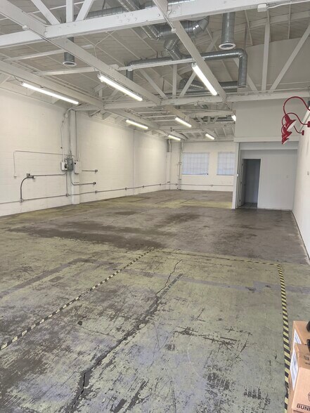 More Photos Of 2010-2020 Lincoln Ave, Pasadena Storefront Retail Office For Lease