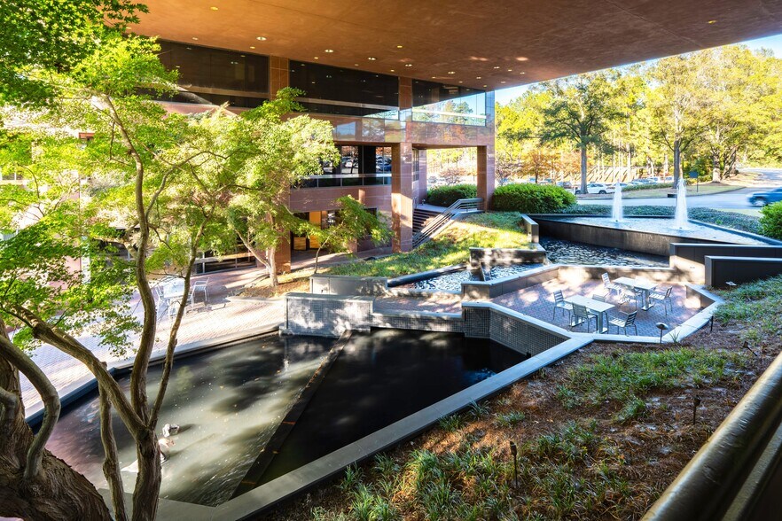 More Photos Of 1-2 Chase Corporate Dr, Hoover Business Park For Lease