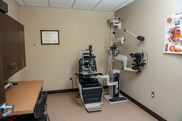 More Photos Of 17170 I-12 Service rd, Ponchatoula Medical For Sale