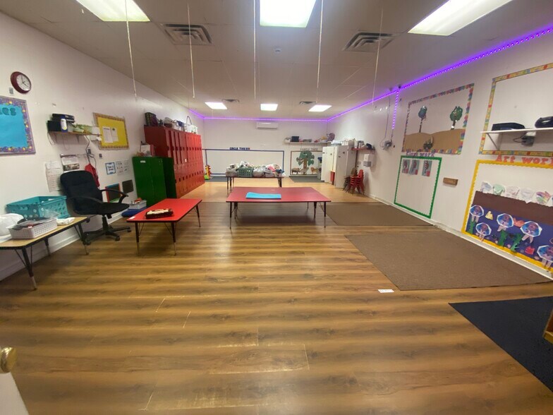 More Photos Of 111 W 5th St, Tyler Loft Creative Space For Lease