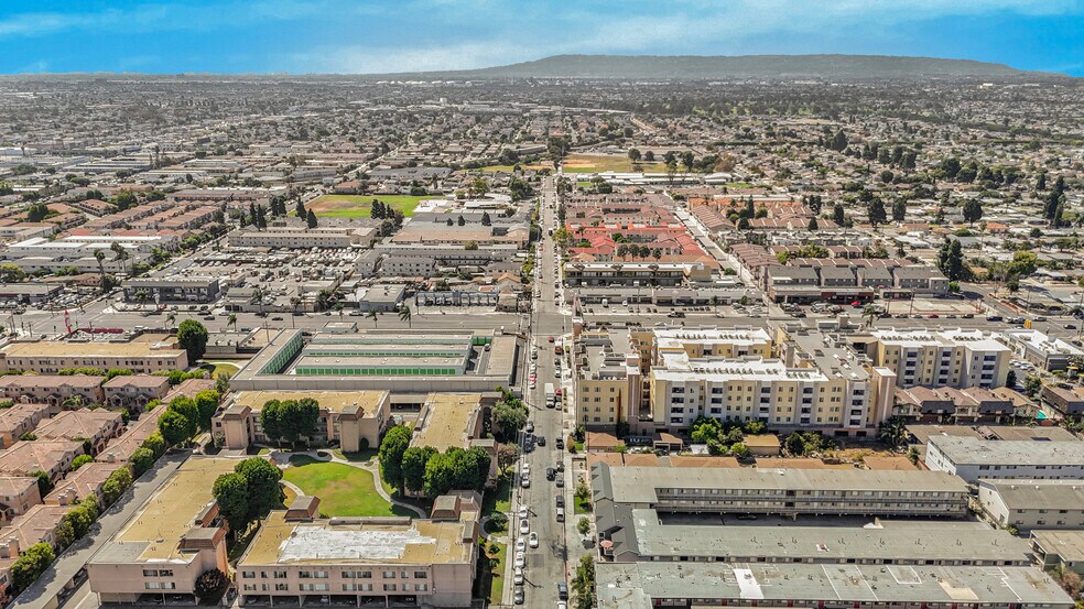 More Photos Of 14037 Cerise Ave, Hawthorne Apartments For Sale