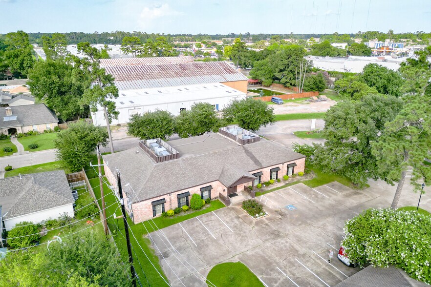 More Photos Of 14741 Pebble Bend Dr, Houston Loft Creative Space For Lease
