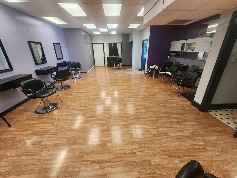 More Photos Of 17520 Virginia Ave, Hagerstown Freestanding For Lease