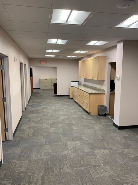 More Photos Of 421-427 Main St, Worcester Loft Creative Space For Lease