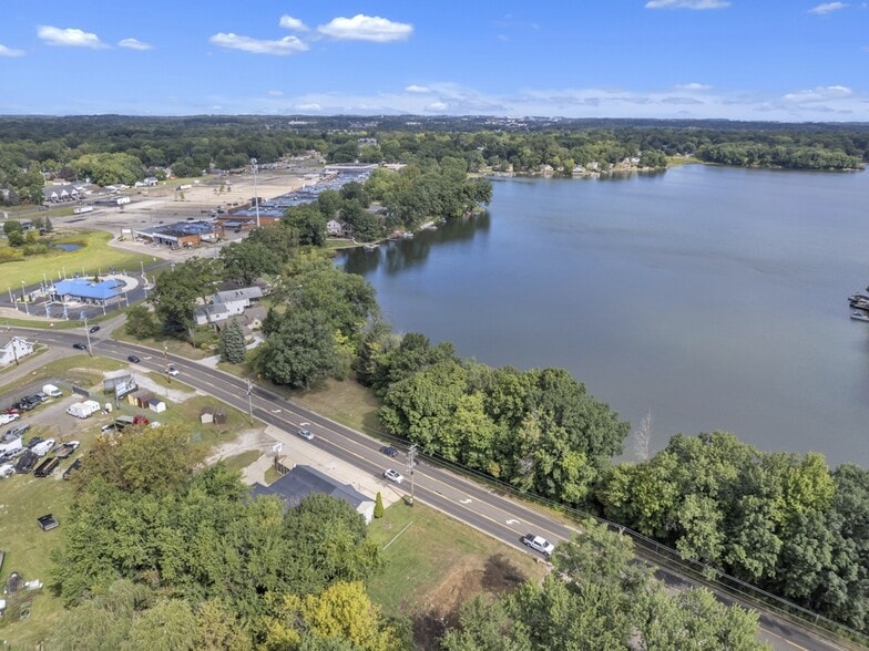 More Photos Of 4018 12th St NW, Canton Light Manufacturing For Sale