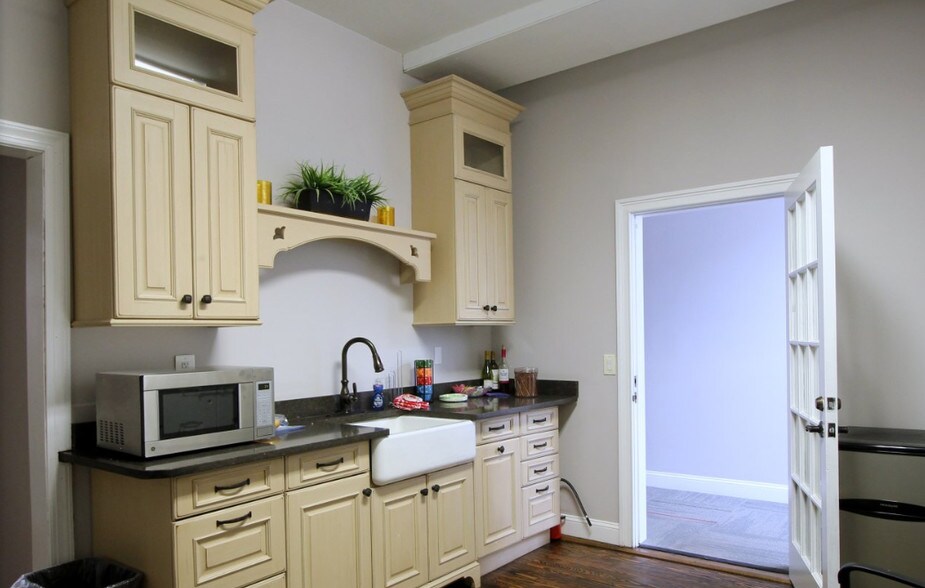 More Photos Of 123 E Main St, Moorestown Office Residential For Lease