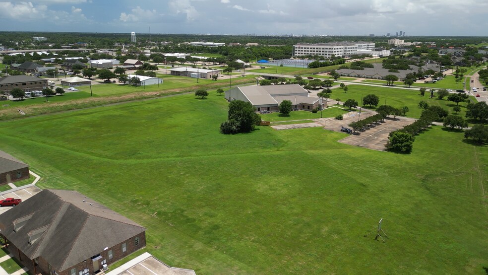 More Photos Of Lake Rd, Lake Jackson Land For Sale