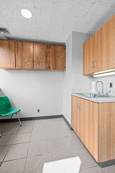 More Photos Of 2400 Wales Ave NW, Massillon Office For Lease