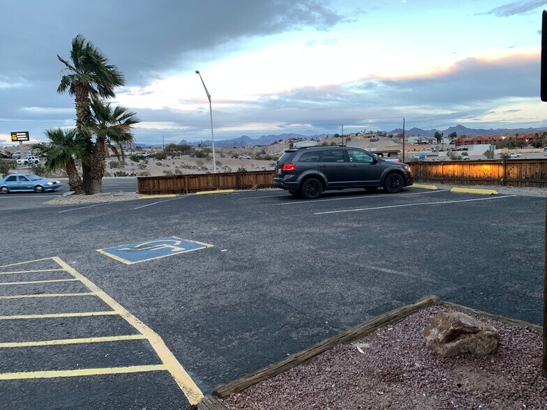 More Photos Of 2715 Highway 95, Bullhead City Self Storage For Lease