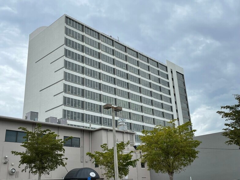 More Photos Of 2455 E Sunrise Blvd, Fort Lauderdale Loft Creative Space For Sale