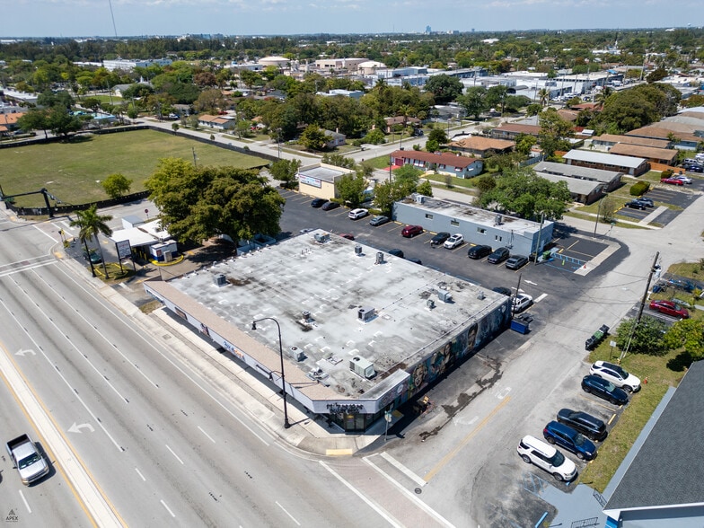 More Photos Of 300-310 W Hallandale Beach Blvd, Hallandale Beach Storefront Retail Office For Lease