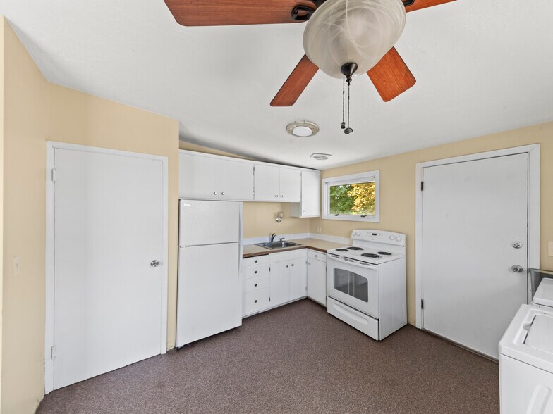 More Photos Of 5004-5010 E 1st Ave, Spokane Valley Apartments For Sale