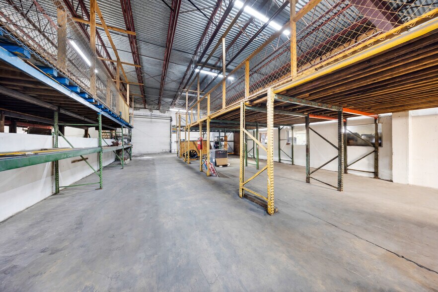 More Photos Of 9630 NW South River Dr, Medley Industrial For Lease