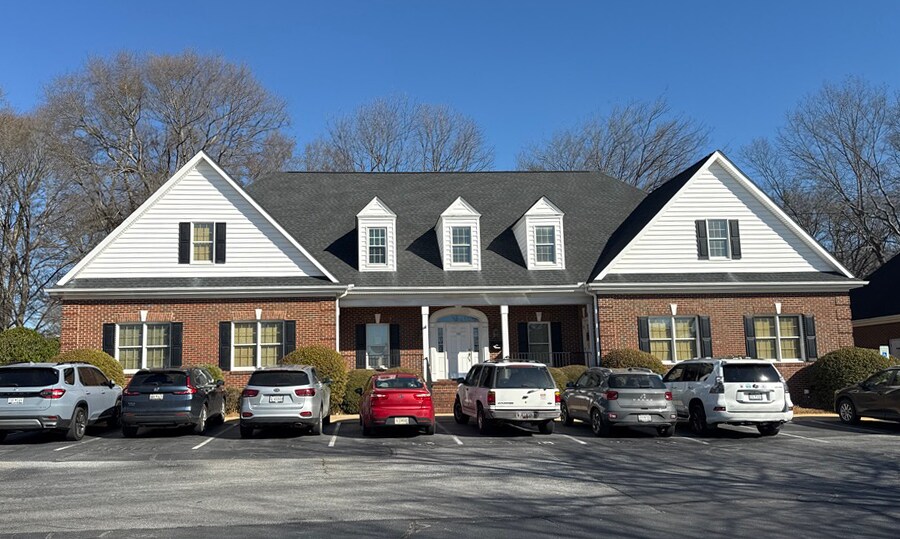 More Photos Of 102 Commons Blvd, Piedmont Office Residential For Lease