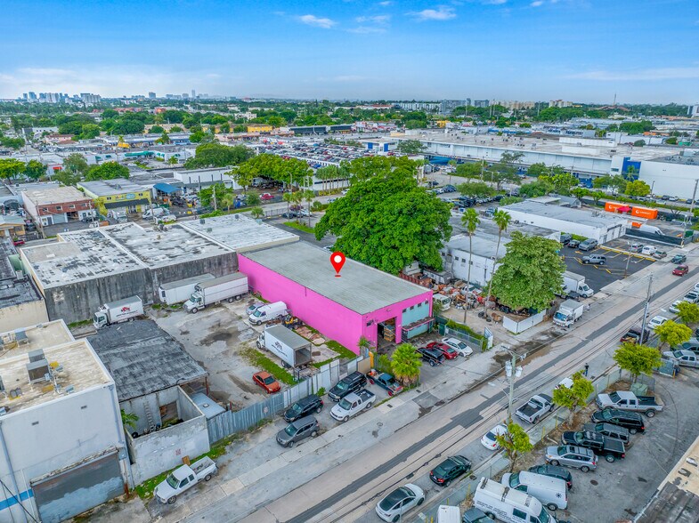 More Photos Of 1996 NW 22nd St, Miami Warehouse For Sale