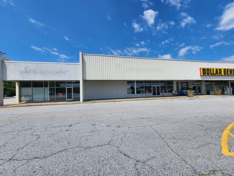 More Photos Of 1301-1349 W Floyd Baker Blvd, Gaffney Unknown For Lease