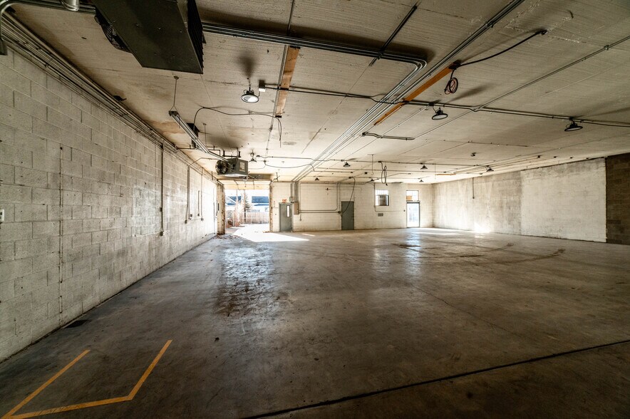 More Photos Of 710 12th St, Greeley Warehouse For Lease